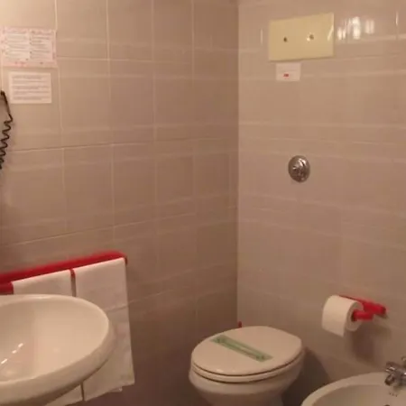 Garden 酒店 诺阿莱