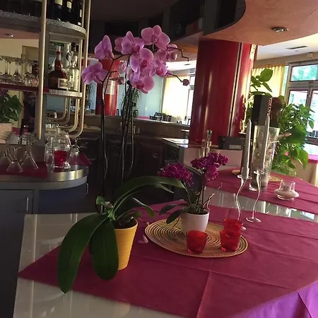 Garden Hotel